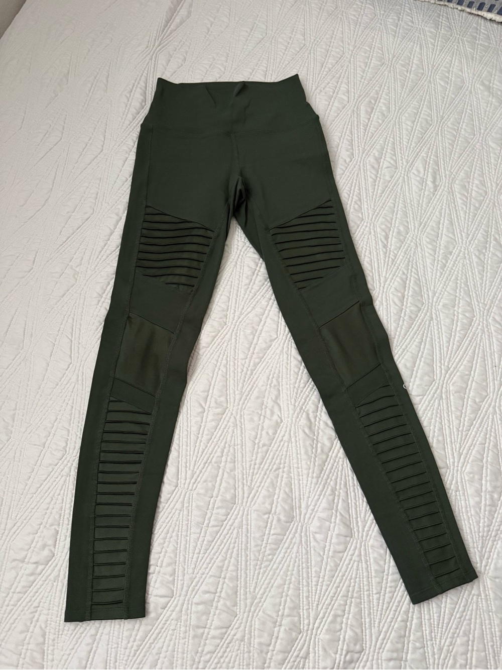 ALO Women's High-Waist Olive Green Stretch Moto Leggings